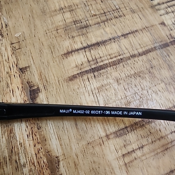 Unworn Maui Jim Polarized 402-02 Sunglasses W/ Hard Case & Floral Protective Bag - Picture 5 of 12